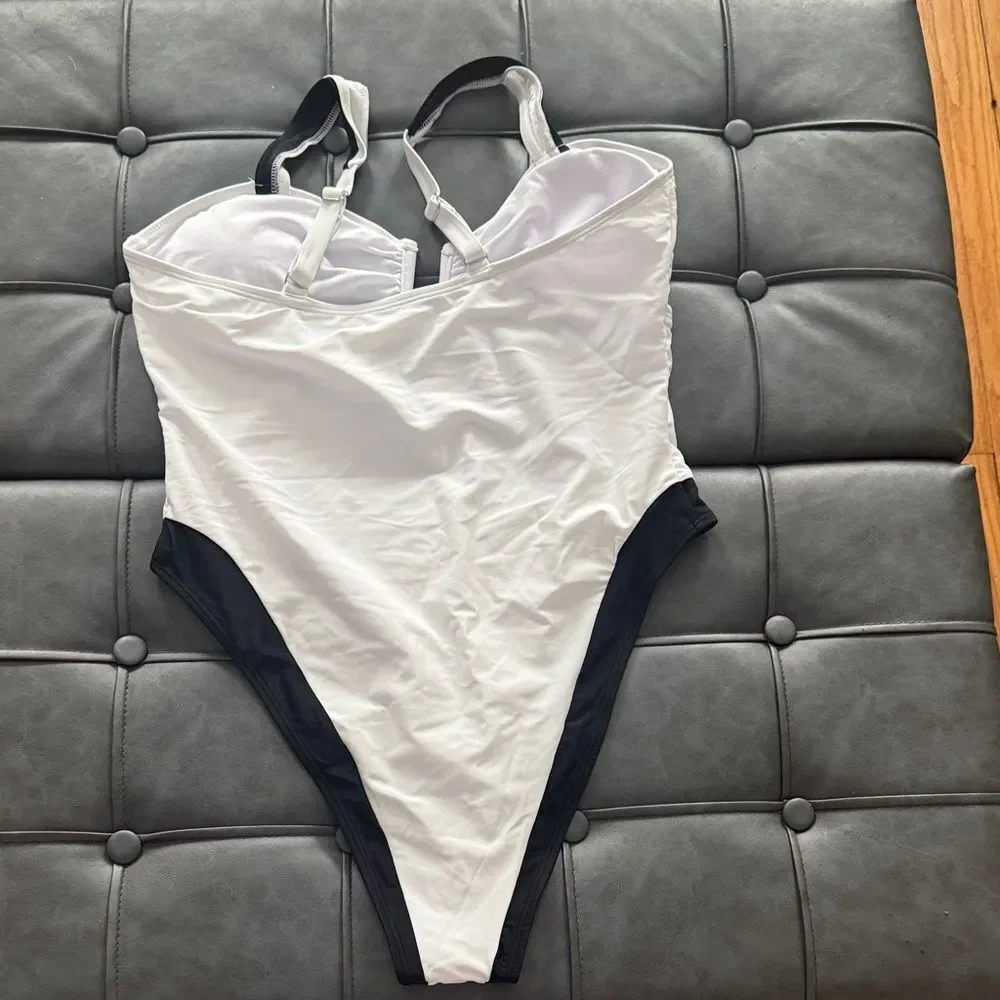 N/A chic white